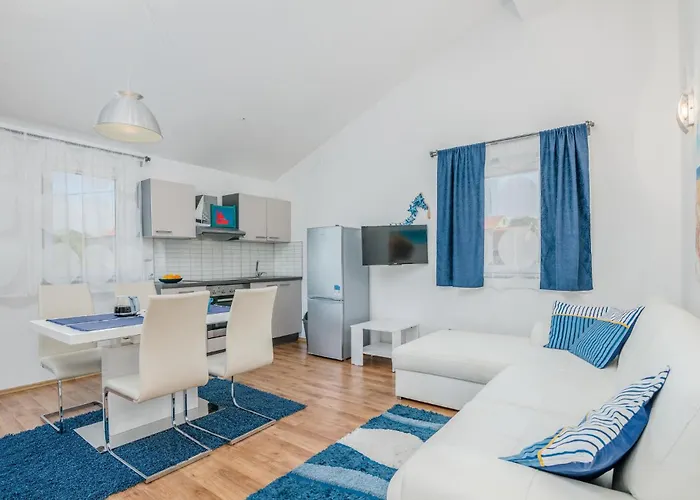 2 Bedroom Cozy In *