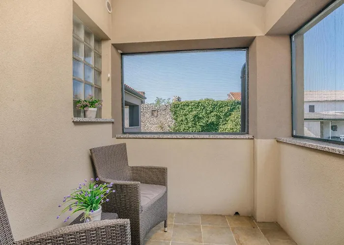 2 Bedroom Cozy In 度假居 Kras