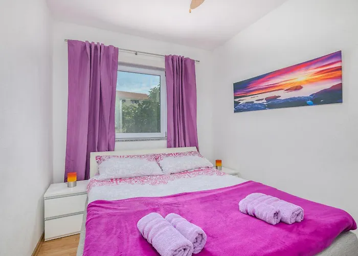 Vakantiehuis 2 Bedroom Cozy In Kras