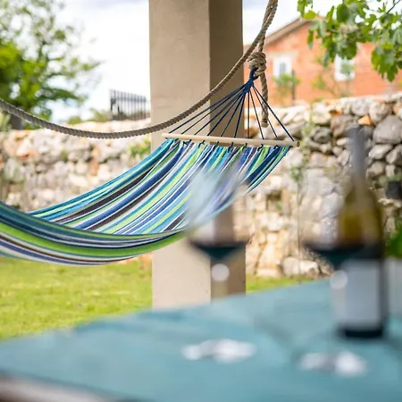 Дом отдыха 2 Bedroom Cozy In Kras