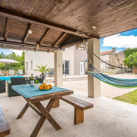 2 Bedroom Cozy In Дом отдыха