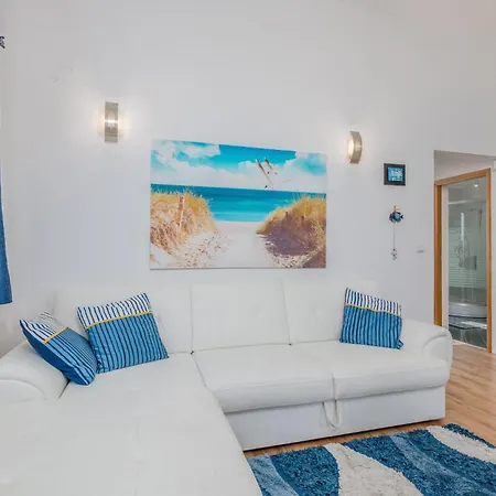 2 Bedroom Cozy In * Kras